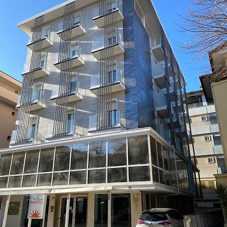 Hotel Vernel Rimini Exterior photo