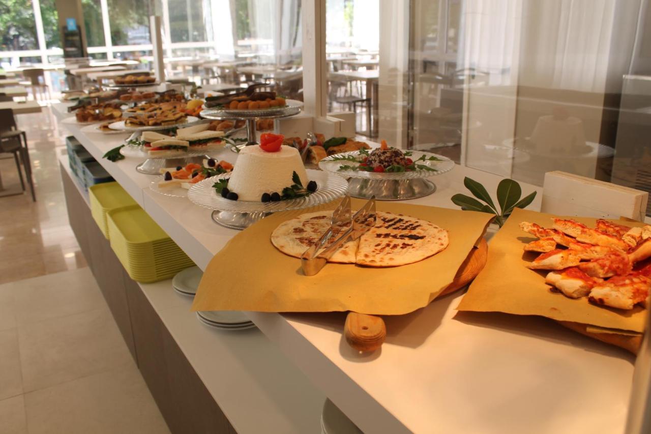 Hotel Vernel Rimini Exterior photo