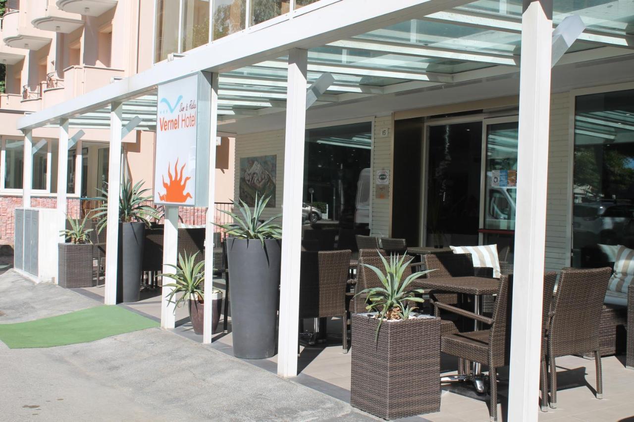 Hotel Vernel Rimini Exterior photo